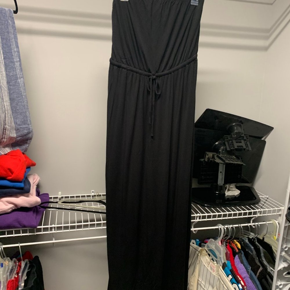 Strapless casual black dress
